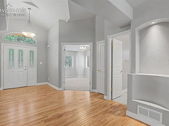 4th image of 16071 Wildhaven Ln
