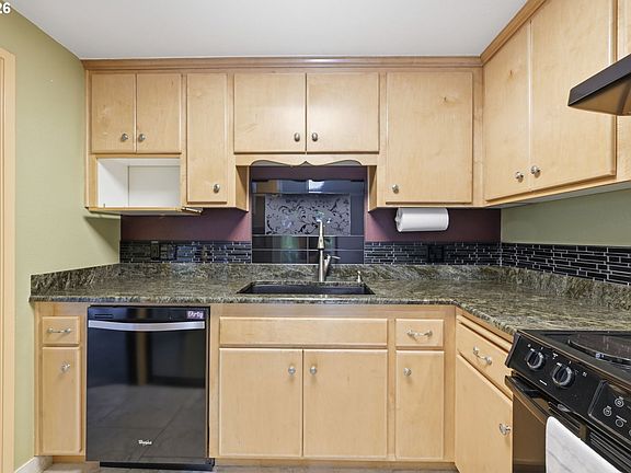 2nd image of 2562 Brittania Pl