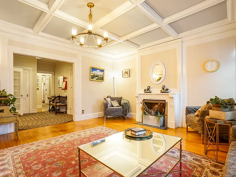 569 Franklin St #6 — Photo 22