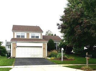 292 E Harvard Cir, South Elgin, IL 60177