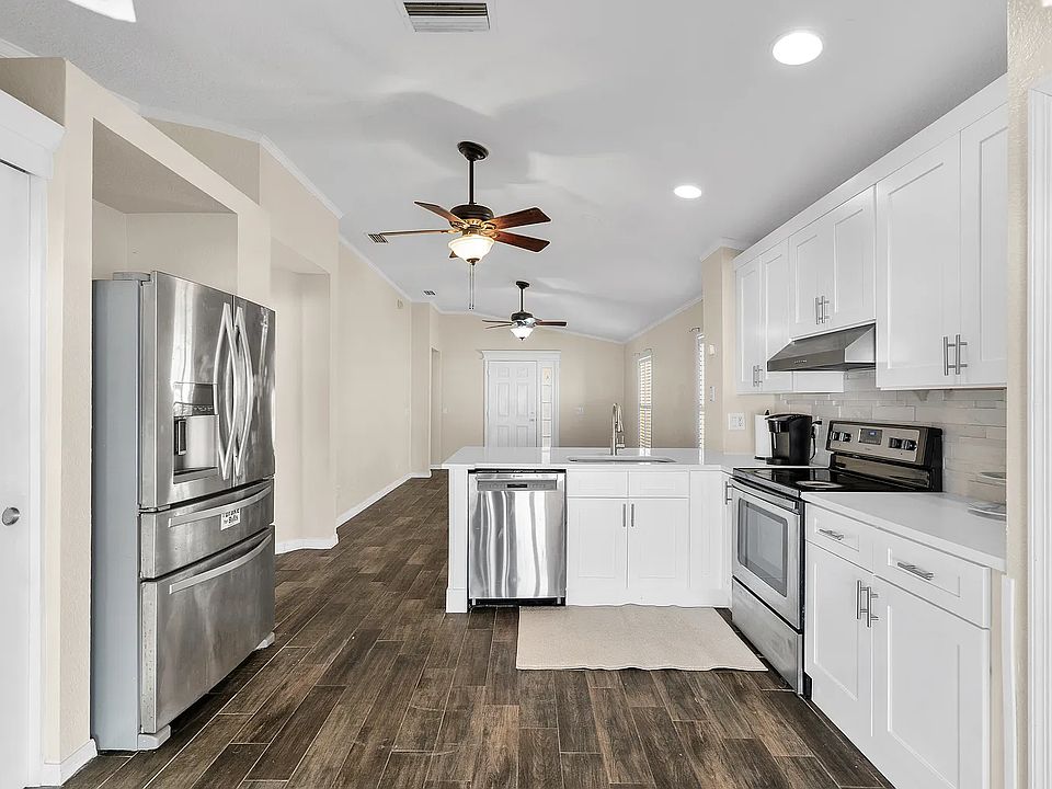1st image of 11806 Whisper Creek Dr