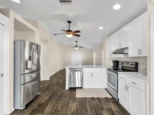 11806 Whisper Creek Dr, Riverview, FL 33569