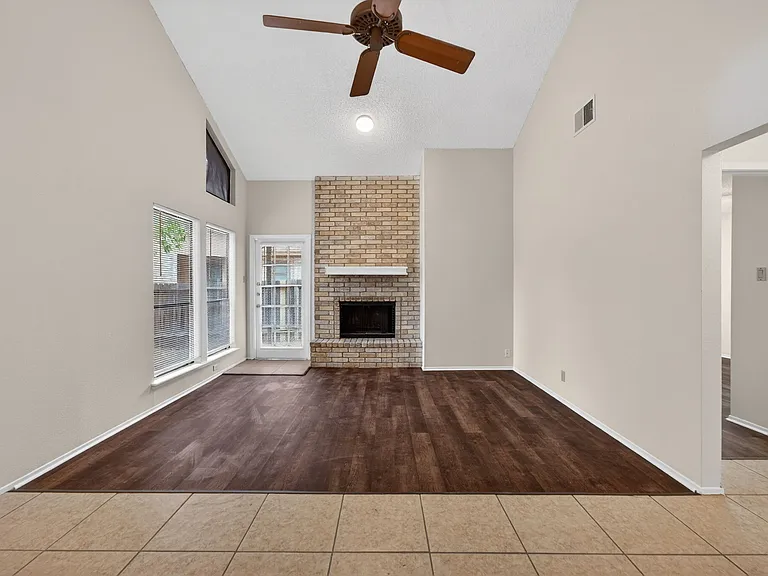11703 Whisper Valley St — Photo 5