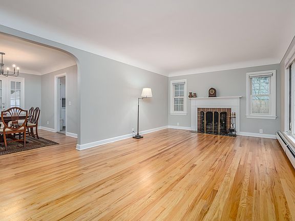 2nd image of 2337 S Westnedge Ave