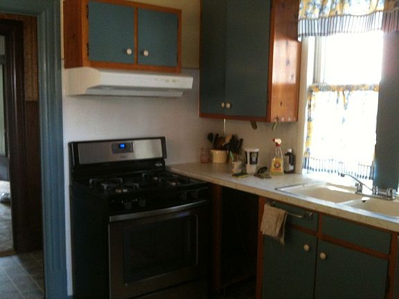 4th image of 1800 Liberty St