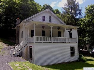 16 Locust St, Chatham, NY 12037