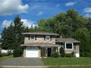 29 Clover Hill Dr, Flanders, NJ 07836