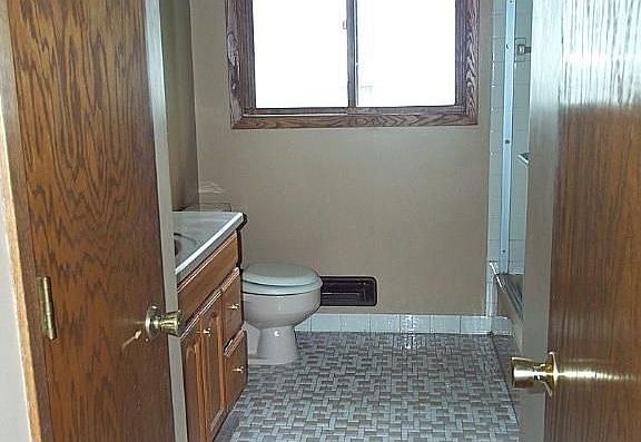 5th image of 2105 6th St N