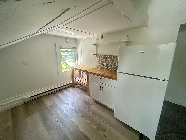 120 Tinker St #4 — Photo 6