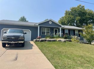 709 Pinckney St, Warrenton, MO 63383
