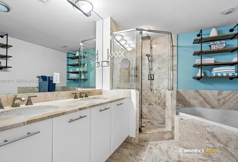 510 NW 84th Ave — Photo 3
