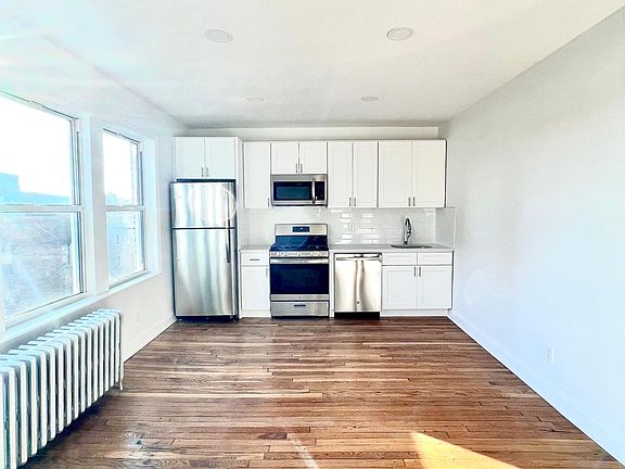 2nd image of 130 Highland Ave #3