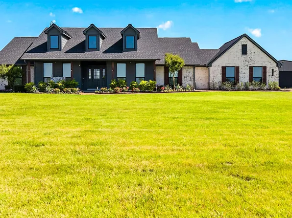 1019 Vaughan Ln, Tioga, TX 76271