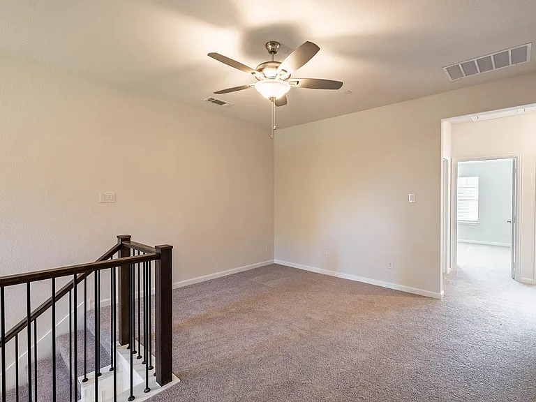 1949 McClane Dr — Photo 14