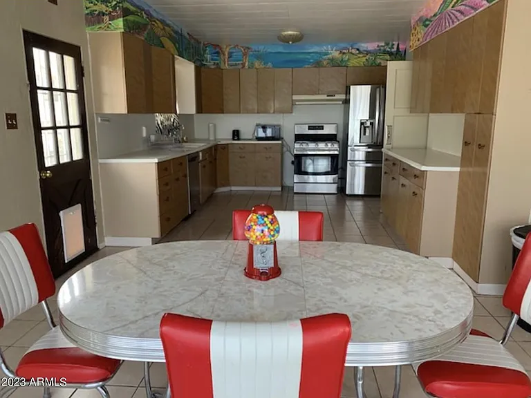 877 E Sycamore St #A — Photo 8