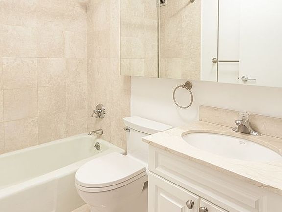 4th image of 201 E 87th St APT 8G