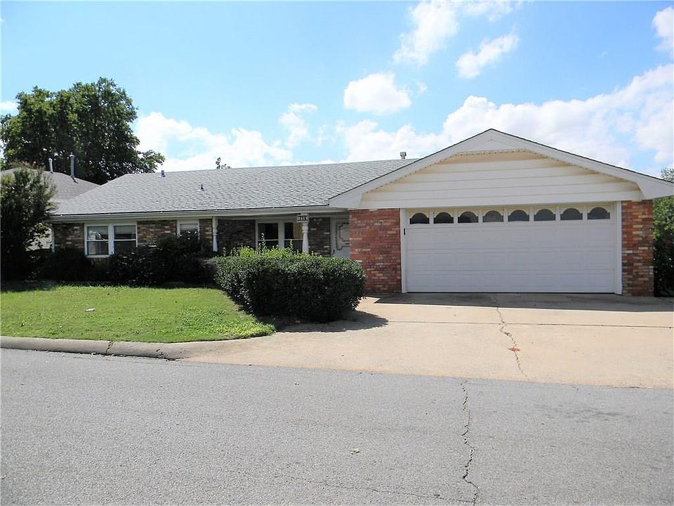 2nd image of 714 Barker Rd