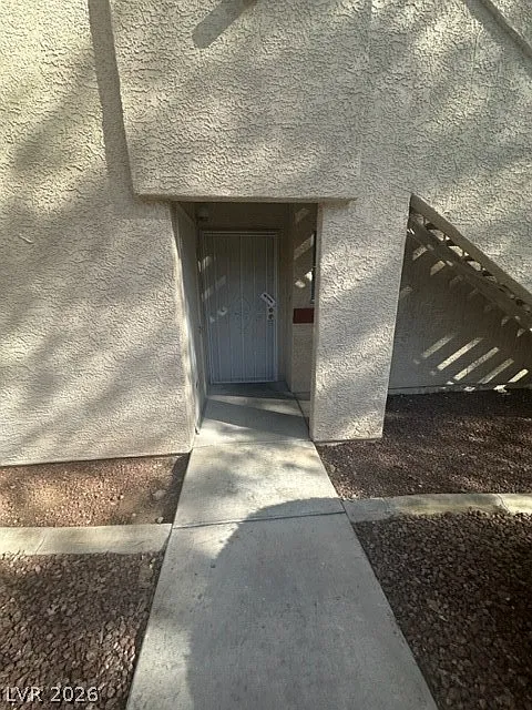 Building Photo - 8425 Running Deer Ave #103