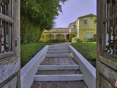 731 San Vicente Blvd, Santa Monica, CA, 90402