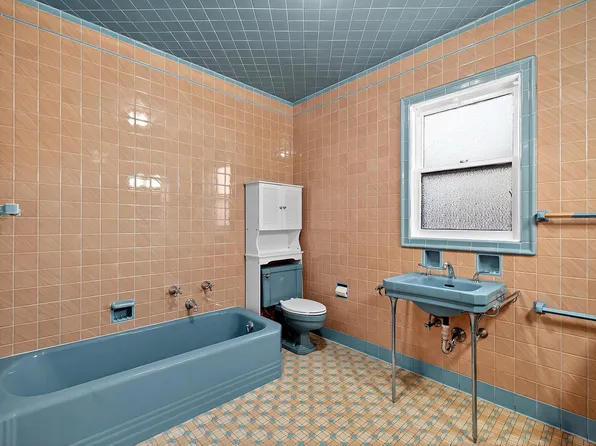 7 Roosevelt Terrace image 35 of 49