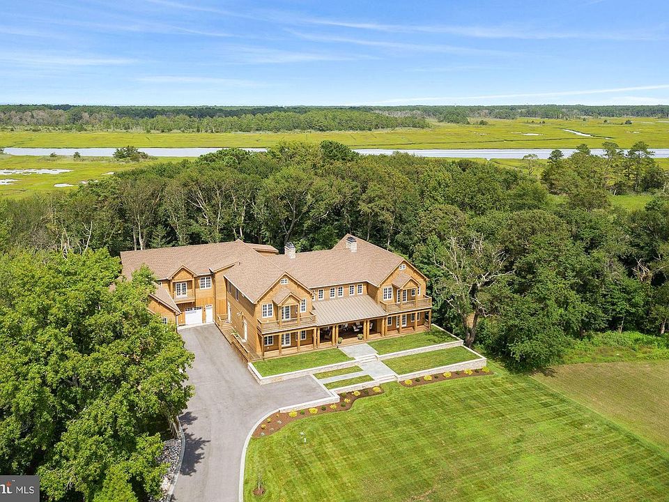 1st image of 35867 Tarpon Dr