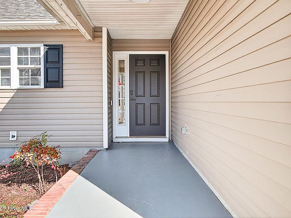 4th image of 218 Ashcroft Drive