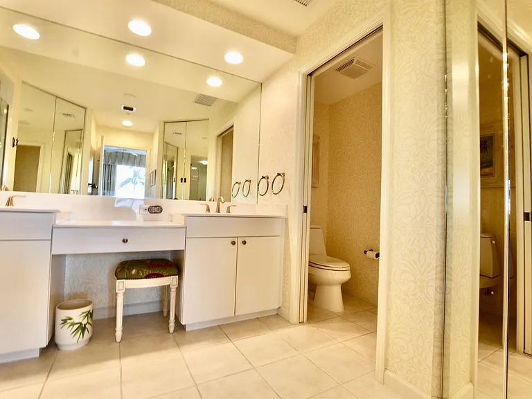430 Cove Tower Dr #1-302-1 — Photo 30