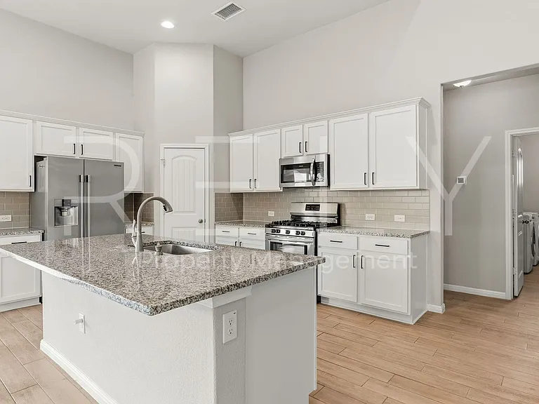 2412 Star Hill Rnch — Photo 14