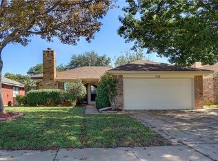 1113 Trenton Ln, Euless, TX 76040