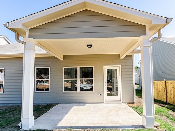 5th image of 117 Petunia Dr