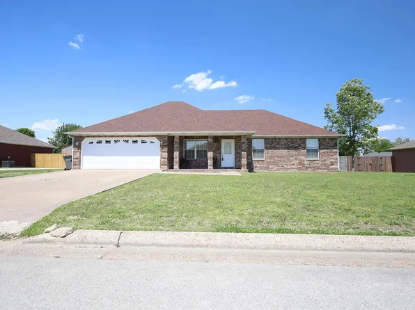 2801 Canterbury, Paragould, AR 72450