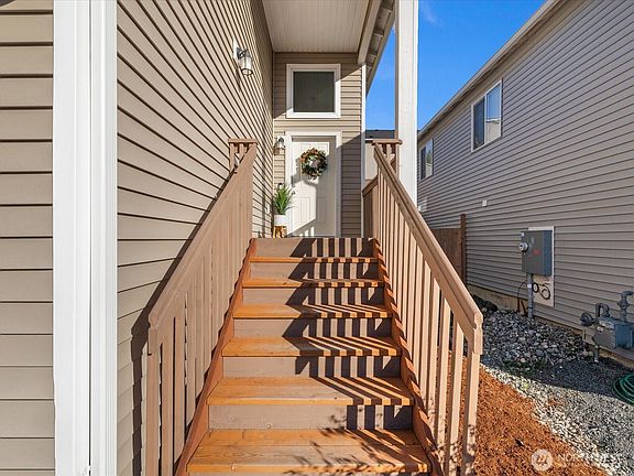 2nd image of 4309 68th Drive NE