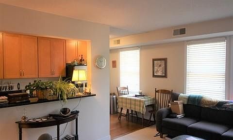4th image of 602 Bashford Ln Unit 2222