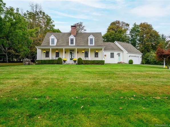 9 Lovells Lane, Newtown, CT 06470