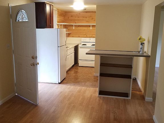 5th image of 5101 Ravenna Ave NE APT 2