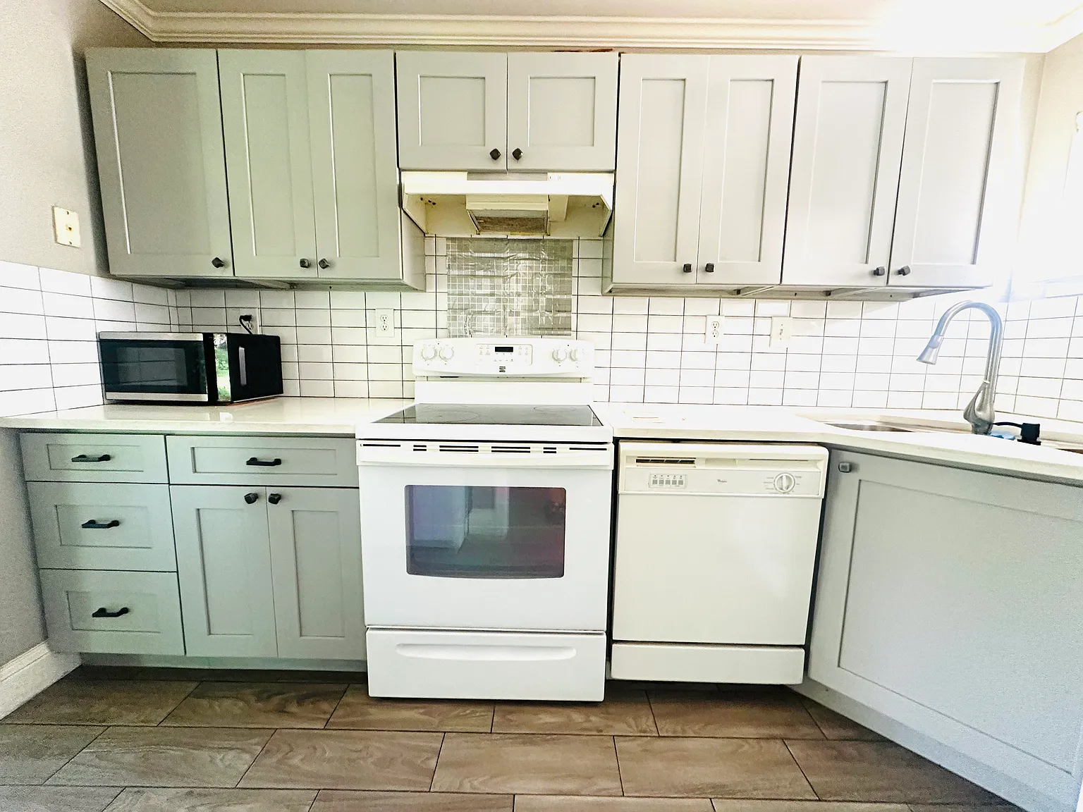 2 bed, 2.5 bath, 1150 sqft, $1,950 — Photo 3