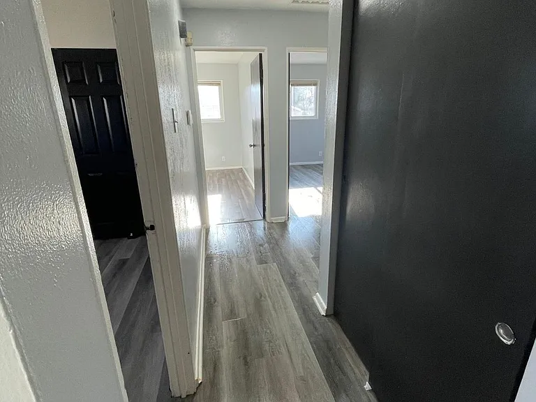 3421 Elmhurst Dr — Photo 10