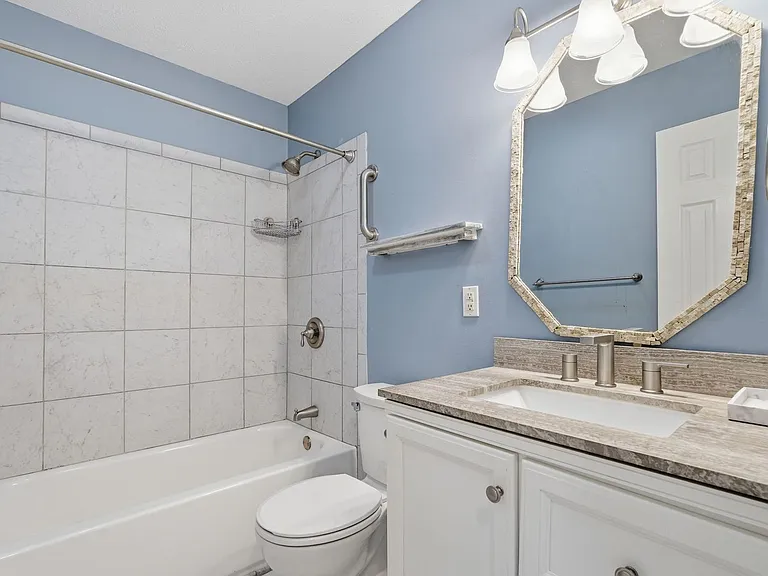 131 Stonedown Ln — Photo 13
