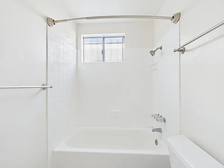 4582 Maryland Street — Photo 13