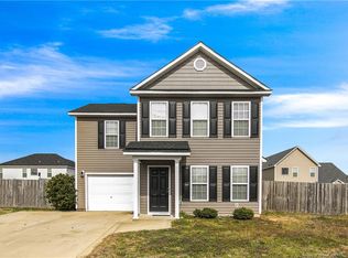 2116 Saint Nicholas Dr, Hope Mills, NC 28348