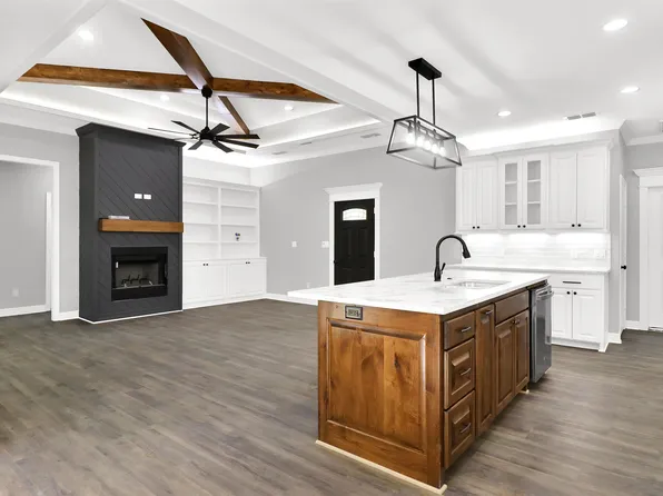 105 Johnston, Arp, TX 75750