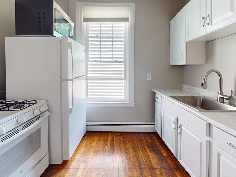 28-30 Avon St — Photo 3