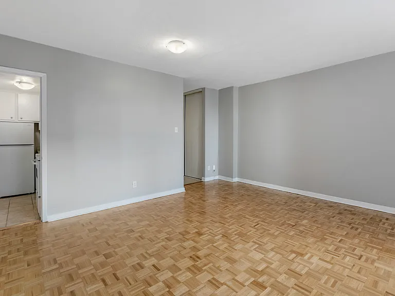 335 Cooper St — Photo 30