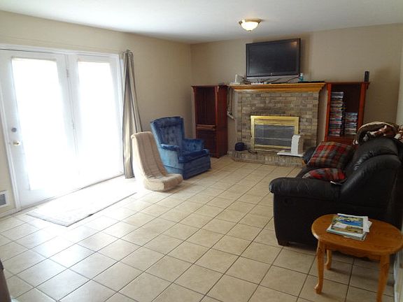 4th image of 880 Pueblo Ct
