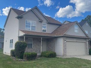 1611 Milverton Dr, Troy, MI 48083