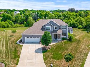 6617 S 50th St, Franklin, WI 53132