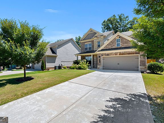 2nd image of 2049 Lakeview Bend Way