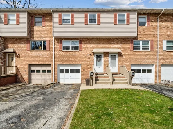 926 Academy Heights Dr, Greensburg, PA 15601