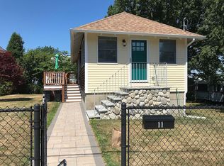 11 Lincoln Ave, Hull, MA 02045