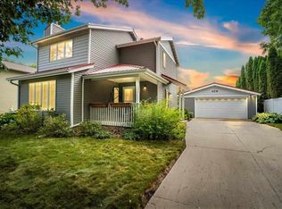 409 Norris Ct, Waterloo, IA 50701